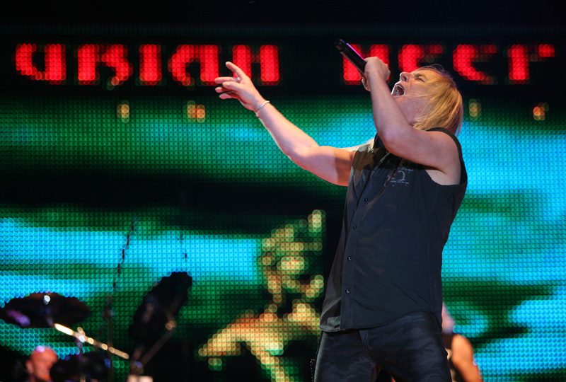 Slavonski Brod, 090509.
I druge veceri na Mega bikers susretima okupilo se oko 20 000 posjetitelja na plazi Poloj uz Savu. Zvjezde veceri bili su kultni britanski band Uriah Heep. Osim njih nastupili su Van Gogh, Opca opasnost, Hard time, trio ZZ Top, Off Slavonski Brod, 090509.
I druge veceri na Mega bikers susretima okupilo se oko 20 000 posjetitelja na plazi Poloj uz Savu. Zvjezde veceri bili su kultni britanski band Uriah Heep. Osim njih nastupili su Van Gogh, Opca opasnost, Hard time, trio ZZ Top, Off