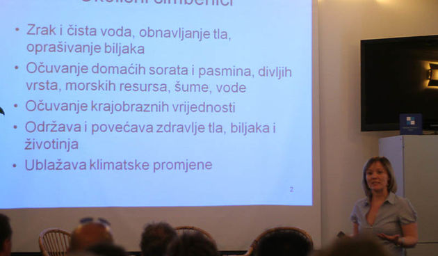 Karmen Tomić i Lini Miletić , predavanje o ekološkom nadzoru i certifikaciji