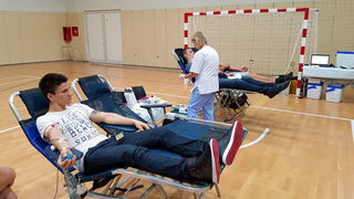 U organizaciji sekcije HZSN Zadar u dvorani 1 SC Višnjik održana je akcija dobrovoljnog darivanja krvi na kojoj je prikupljeno 25 doza tekućine koja život znači. Foto: Mladen Malik