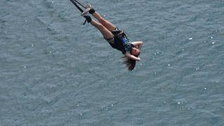 Bungee jumping, atrakcija sa Šibenskoga mosta privlači mnoge domaće i strane turiste