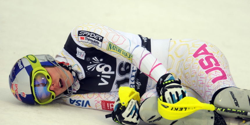 Zagreb, 030112.
Sljeme – Vip Snow Queen Trophy 2012.
Slalomska utrka FIS Svjetskog kupa na Sljemenu za zene.
Na slici: Lindsey Vonn americka skijasica pod virozom skijala i srusila se na ciljnoj ravnini.
Foto: Drago Sopta / CROPIX Zagreb, 030112.
Sljeme – Vip Snow Queen Trophy 2012.
Slalomska utrka FIS Svjetskog kupa na Sljemenu za zene.
Na slici: Lindsey Vonn americka skijasica pod virozom skijala i srusila se na ciljnoj ravnini.
Foto: Drago Sopta / CROPIX