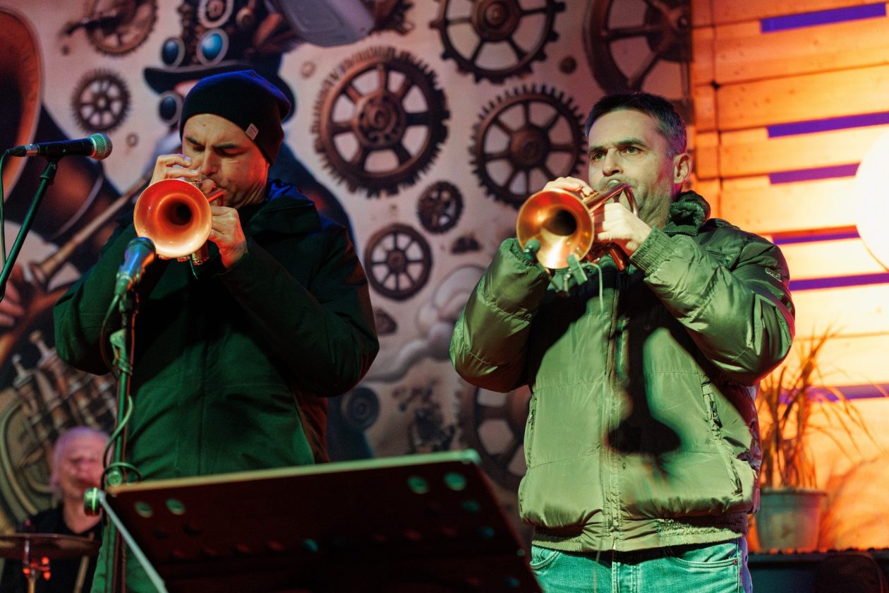 Gustafi @ Božićni gramofon