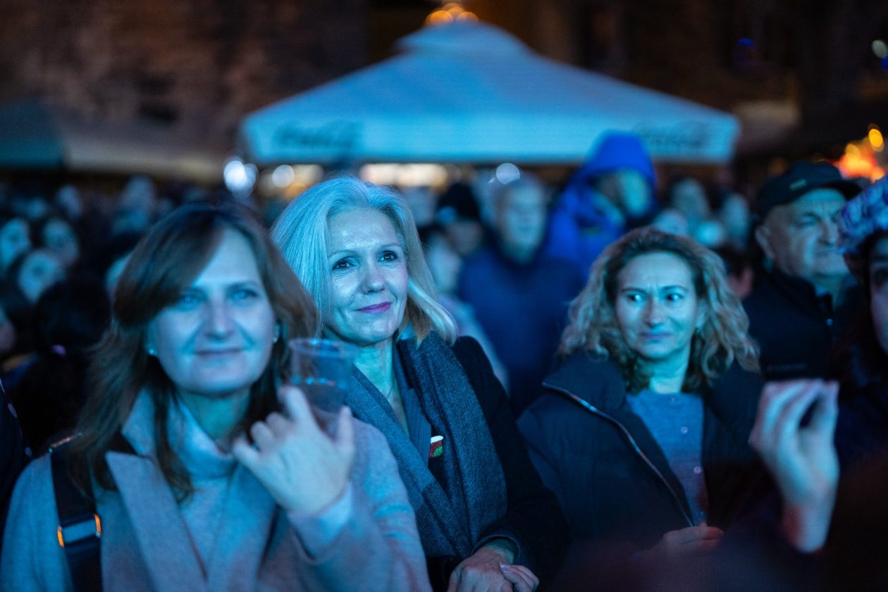 Tajči na Trgu Petra Zoranića