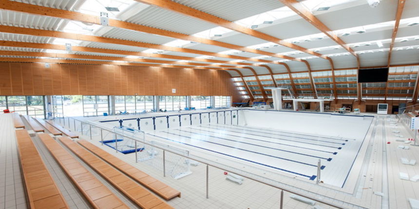 Zadar, 290812.
Veliki bazen plivalista na SC Visnjik biti ce van funkcije do pocetka listopada zbog problema s plocicama na dnu bazena koje su se na povrsini od oko 30 cetvornih metara odljepile i podigle. Za korisnike u funkciji ostaje mali bazen.
Na fot