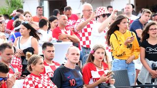 Virski navijači podržali Vatrene Virski navijači podržali Vatrene