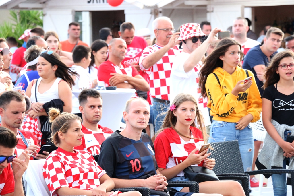 Virski navijači podržali Vatrene Virski navijači podržali Vatrene