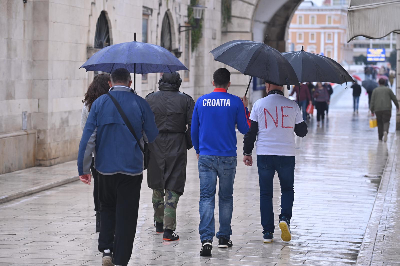 U Zadru novi prosvjed protiv covid potvrda