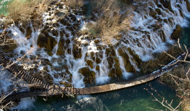 Zimska idila u Nacionalnom parku Plitvička jezera: bajkoviti pejzaži plijene pogled ljepotom