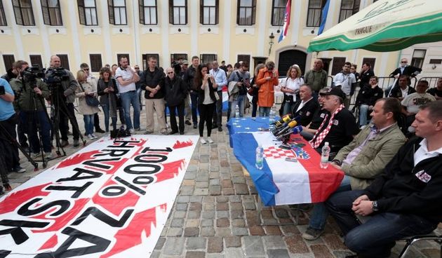 Zagreb: Glogoški i Klemm obavijestili da neće napustiti Trg sv. Marka dok ih premijer ne primi, Photo: Patrik Macek/PIXSELL