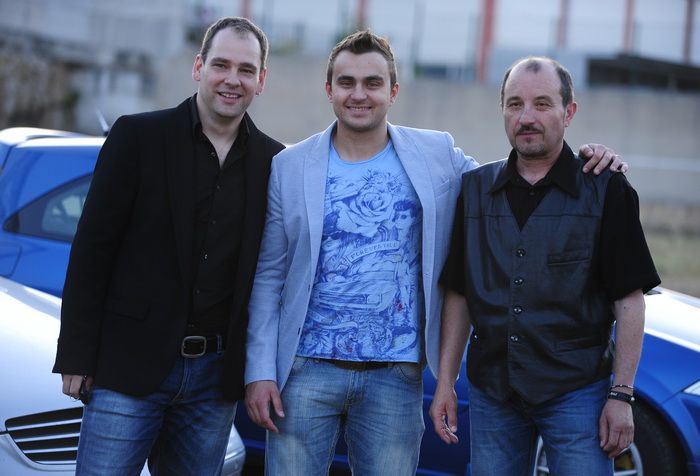 Sibenik, 030612.
Stadion Subicevac.
Veceras je odrzan humanitarni koncert “Sibenska srca za nasu dicu” na kojem su prikupljana sredstva za lijecenje djece oboljele od malignih bolesti. Koncert je vodila poznata glumica Doris Pincic, a nastupile su mnoge e Sibenik, 030612.
Stadion Subicevac.
Veceras je odrzan humanitarni koncert “Sibenska srca za nasu dicu” na kojem su prikupljana sredstva za lijecenje djece oboljele od malignih bolesti. Koncert je vodila poznata glumica Doris Pincic, a nastupile su mnoge e