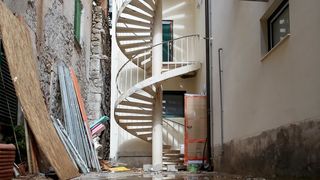 Obrovac: Poplava se polako povlači, stanovnici spašavaju stvari iz domova