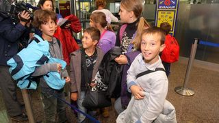 Školarci s Prvića, Silbe i Iža na Piculin poziv otputovali u Bruxelles, Photo: Dino Stanin/PIXSELL