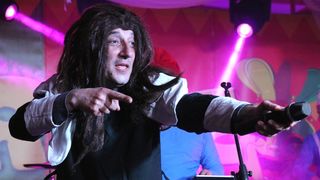 Virske maškare: Nedjelja u znaku zvijezdice Meri, Tota i Tempo Banda