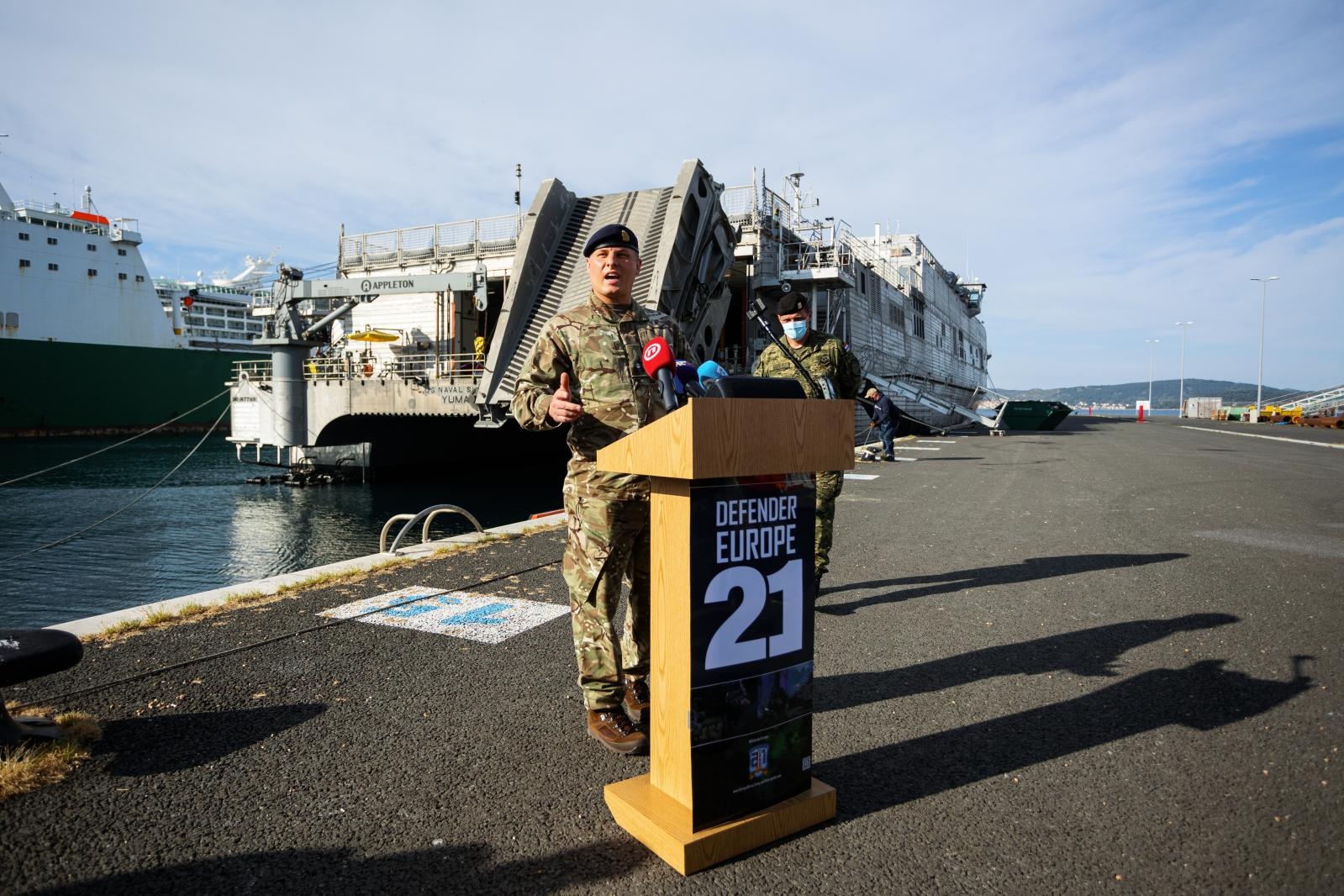U Gaženicu dopremljena vojna oprema i sredstva za vježbu Immediate Response 21 U Gaženicu dopremljena vojna oprema i sredstva za vježbu Immediate Response 21