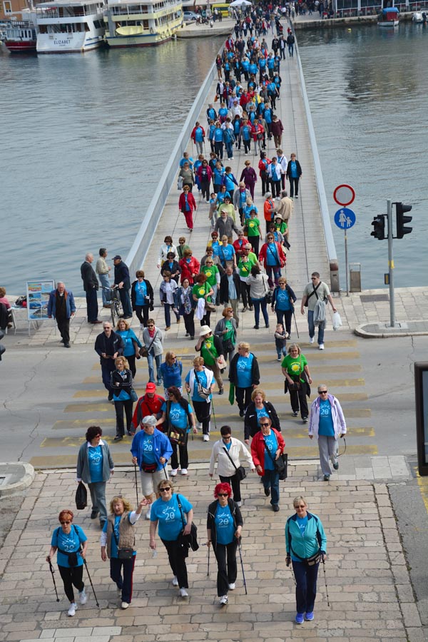 “Relaksice” u akciji “1000 koraka kroz 1000 ulica”, foto: Iva Perinčić “Relaksice” u akciji “1000 koraka kroz 1000 ulica”, foto: Iva Perinčić
