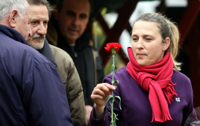 Zadar, 080313.
Danas se diljem svijeta, pa tako i u Zadru, obiljezava Medjunarodni dan zena.
Zadrani su danas zenama, prema obicaju, poklanjali cvijece.
Na fotografiji: detalj sa zadarske trznice.
Foto: Jure Miskovic / CROPIX
