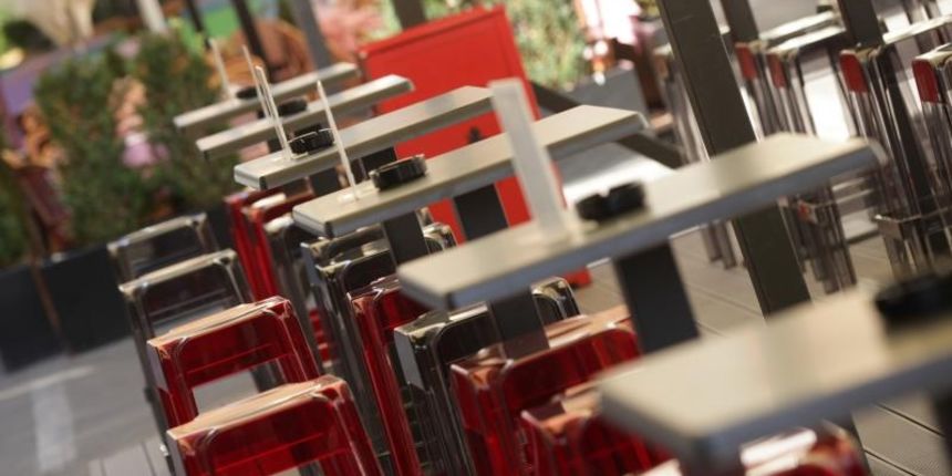 09.08.2014., Zagreb – Kafić, štekat, Prazne terase kafica u centru grada. Photo: Grgur Zucko/PIXSELL