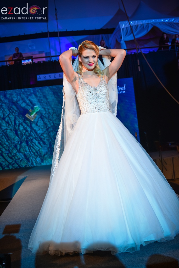 10. Festival vjenčanja: Modna revija vjenčanica i revija cvijeća 10. Festival vjenčanja: Modna revija vjenčanica i revija cvijeća