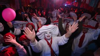 Cirkultura i Jasmin Stavros otvorili Maškare na Viru Cirkultura i Jasmin Stavros otvorili Maškare na Viru