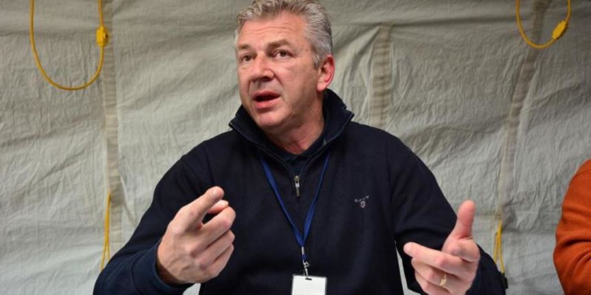 U zimskom tranzitnom centru Ministar unutarnjih poslova Ranko Ostojic najavio da ce Hrvatska poostriti kriterije za ulazak izbjeglica te ce na granici zaustavljati prihvat stranaca koji ne dolaze iz ratom zahvacenih zemalja. Photo: Ivica Galovic/PIXSELL U zimskom tranzitnom centru Ministar unutarnjih poslova Ranko Ostojic najavio da ce Hrvatska poostriti kriterije za ulazak izbjeglica te ce na granici zaustavljati prihvat stranaca koji ne dolaze iz ratom zahvacenih zemalja. Photo: Ivica Galovic/PIXSELL