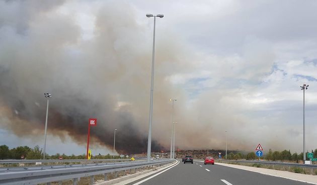 Požar kod Danila zatvorio autocestu kod Šibenika. Foto: Facebook/ Podrška vatrogascima
