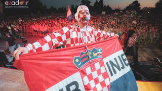 Zadar priredio čudesan doček svojim Vatrenim herojima (1)