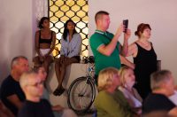 Večer evergreena u atriju palače Cedulin