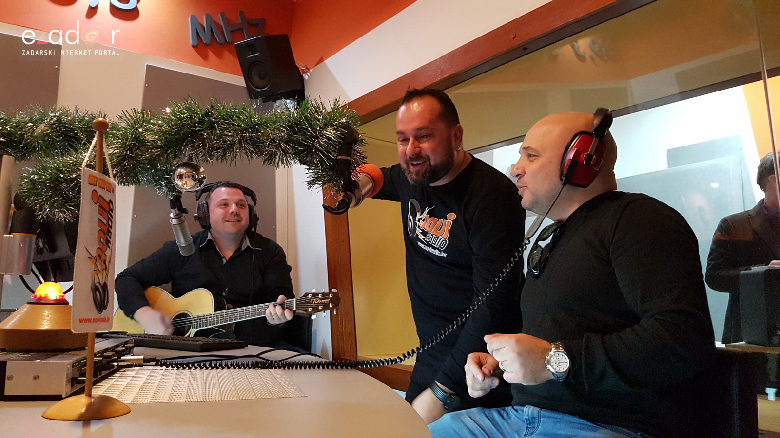 Božićni domijenak i premijera novog studija Novog radija