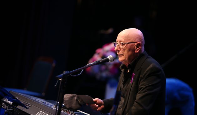 Posljednji je put Oliver nastupao u organizaciji lige za borbu protiv raka