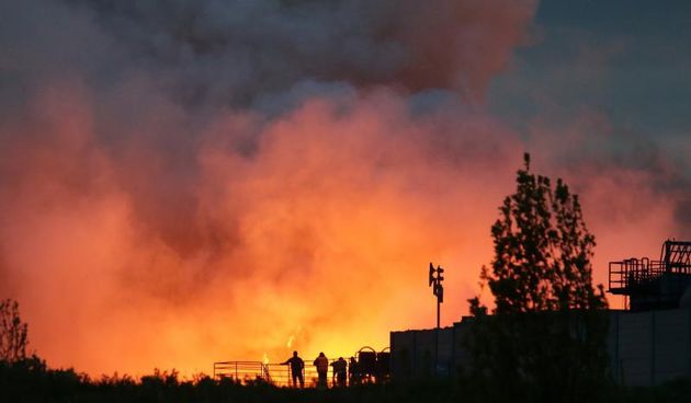 14.04.2014., Zagreb – U pozaru koji je u poslijepodnevnim satima zahvatio otvoreno skladiste CE-ZA-R-a Centra za reciklazu, clanice C.I.O.S. grupe, nema ozlijedjenih. Jos nije poznat uzrok pozara koji je zahvatio otpadne materijale u reciklaznom centru C.