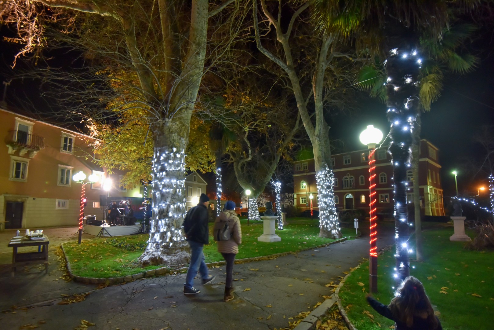 Advent u Zadru: Giuliano raspjevao i rasplesao Zadrane Advent u Zadru: Giuliano raspjevao i rasplesao Zadrane