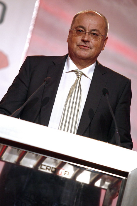 Zagreb, 161110.
U hotelu Westin odrzan je 20. susret CROMA 2010, na kojm su dodijeljene nagrade za najbolje menadzere i poduzetnike u ovoj godini. Dodijeljeno je 14 nagrada i plaketa.
Na slici: Zeljko Uzelac, LTH Metalni Lijev d.d.d., Benkovac.
Foto: Neja Zagreb, 161110.
U hotelu Westin odrzan je 20. susret CROMA 2010, na kojm su dodijeljene nagrade za najbolje menadzere i poduzetnike u ovoj godini. Dodijeljeno je 14 nagrada i plaketa.
Na slici: Zeljko Uzelac, LTH Metalni Lijev d.d.d., Benkovac.
Foto: Neja