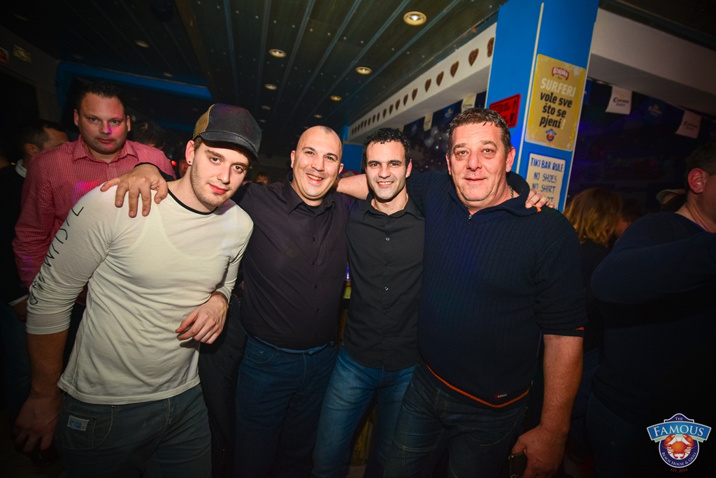 U Famous beach and grill baru Rockatansky bend proslavio je 20 godina djelovanja U Famous beach and grill baru Rockatansky bend proslavio je 20 godina djelovanja