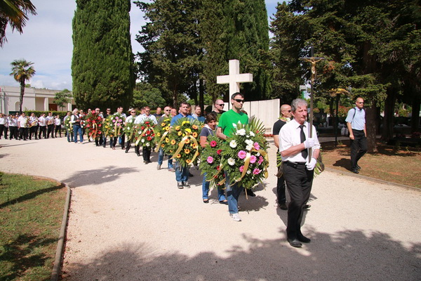 Posljednji ispraćaj zadarskog fotografa i umirovljenog satnika HV-a, Roberta Lerge na Gradskom groblju Zadar