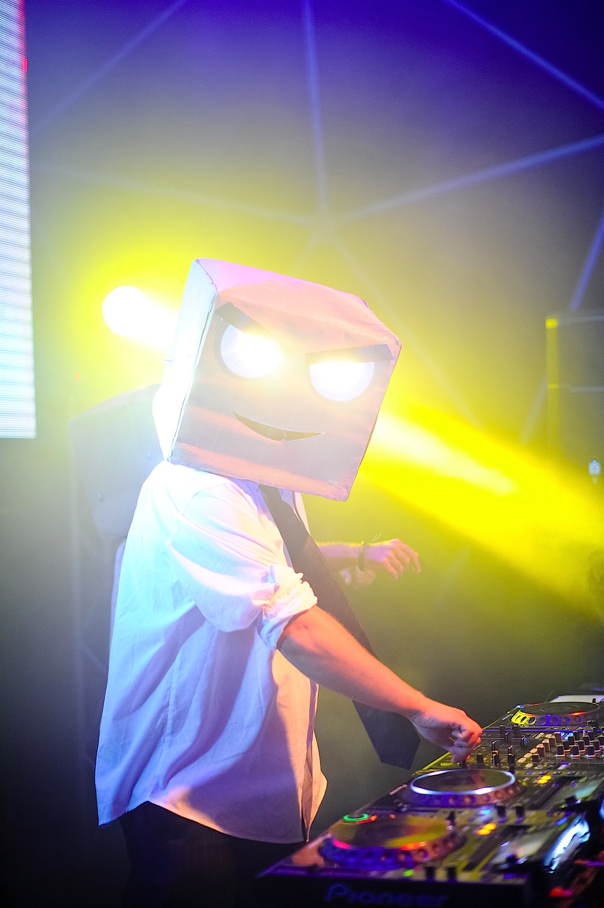 Aquarius Klub, 8. kolovoza: After beach party i DJ From Mars, foto: Goran Telak Aquarius Klub, 8. kolovoza: After beach party i DJ From Mars, foto: Goran Telak