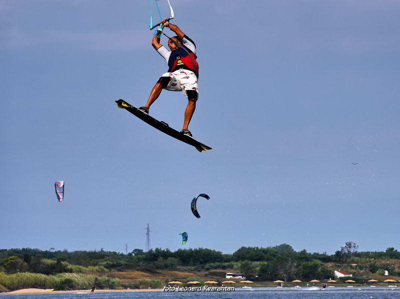 Kite surferi guštaju u Ninu