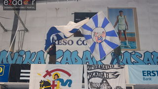 Humanitarno gledanje utakmice Zadar-Cibona u Jazinama Humanitarno gledanje utakmice Zadar-Cibona u Jazinama