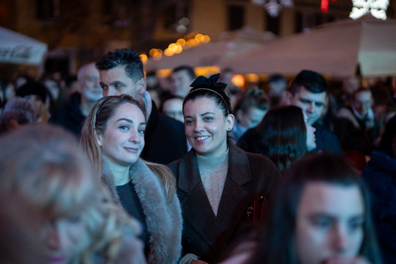 Tajči na Trgu Petra Zoranića