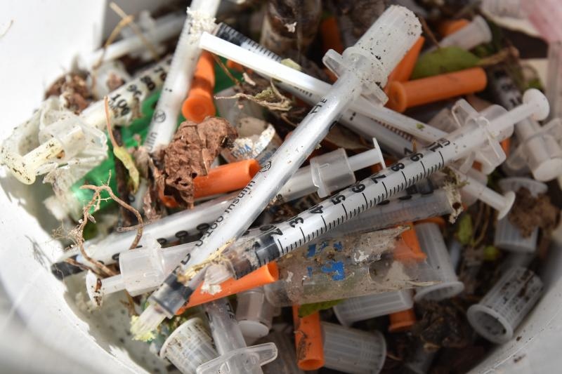 Članovi i volonteri Udruge apstinenata za pomoć pri resocijalizaciji Porat proveli su u akciju čišćenja infektivnog otpada