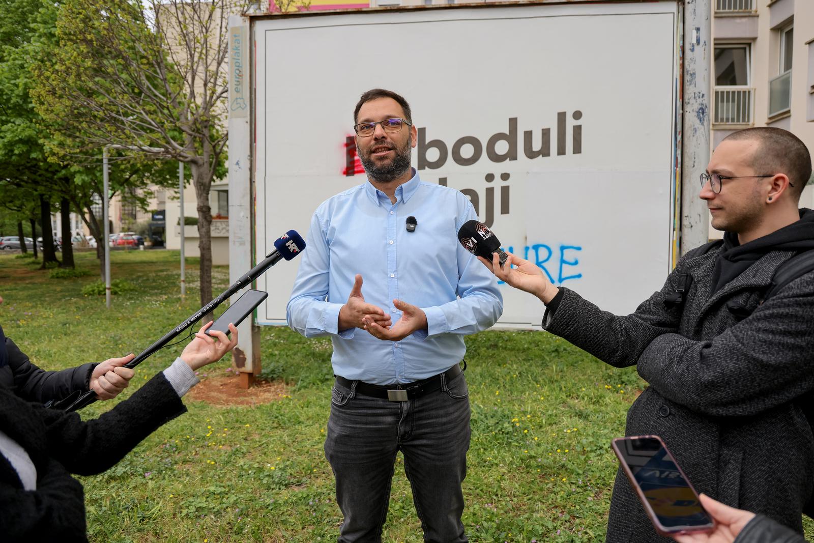 SDP-ov kandidat za zadarskog župana Jure Zubčić održao je konferenciju za novinare