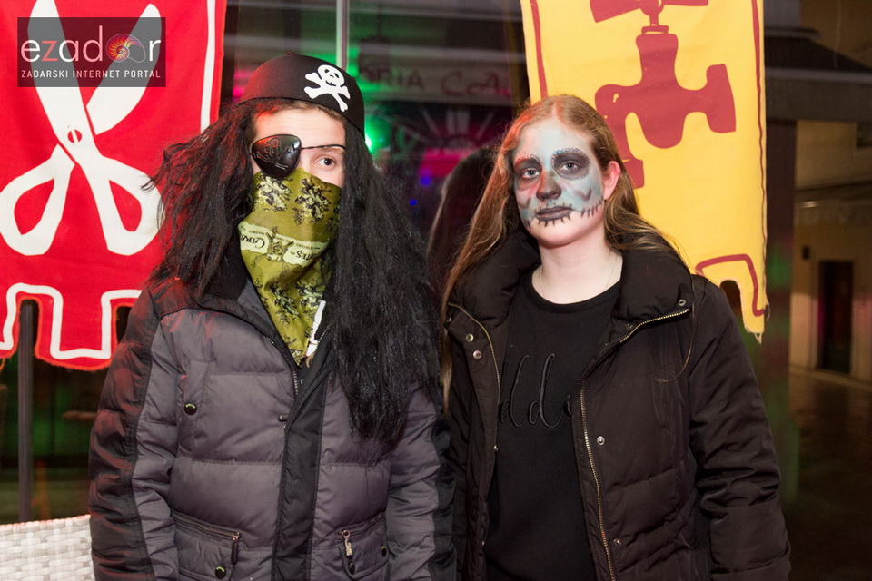 Cafe bar Doma: Povratak u Dolinu ćupova Cafe bar Doma: Povratak u Dolinu ćupova