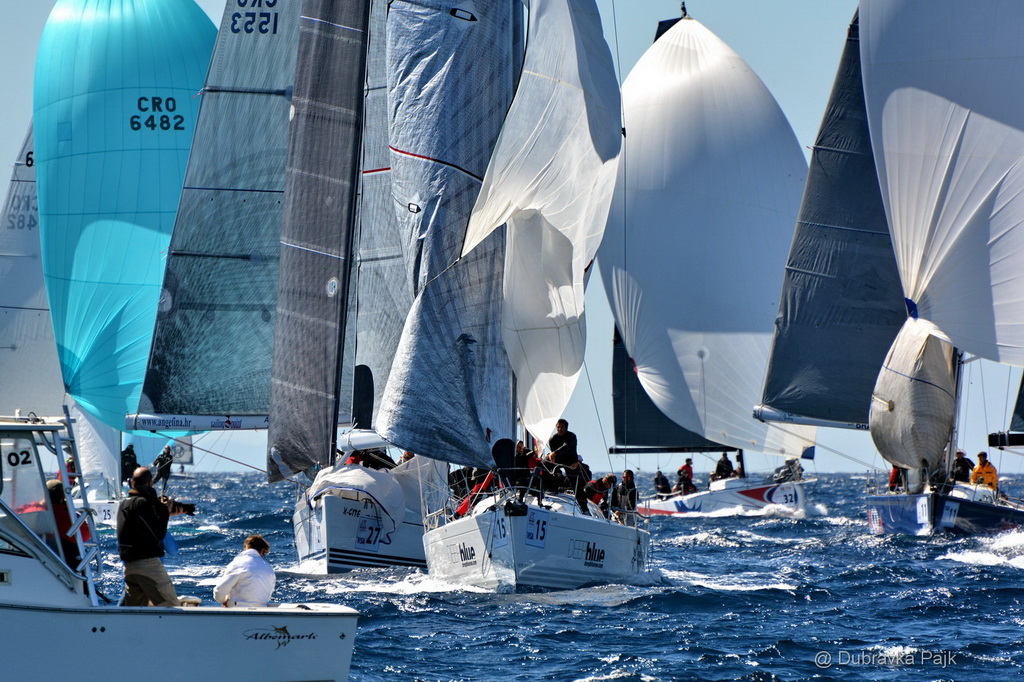 U hvarskom akvatoriju održana XXI. Uskršnja regata U hvarskom akvatoriju održana XXI. Uskršnja regata