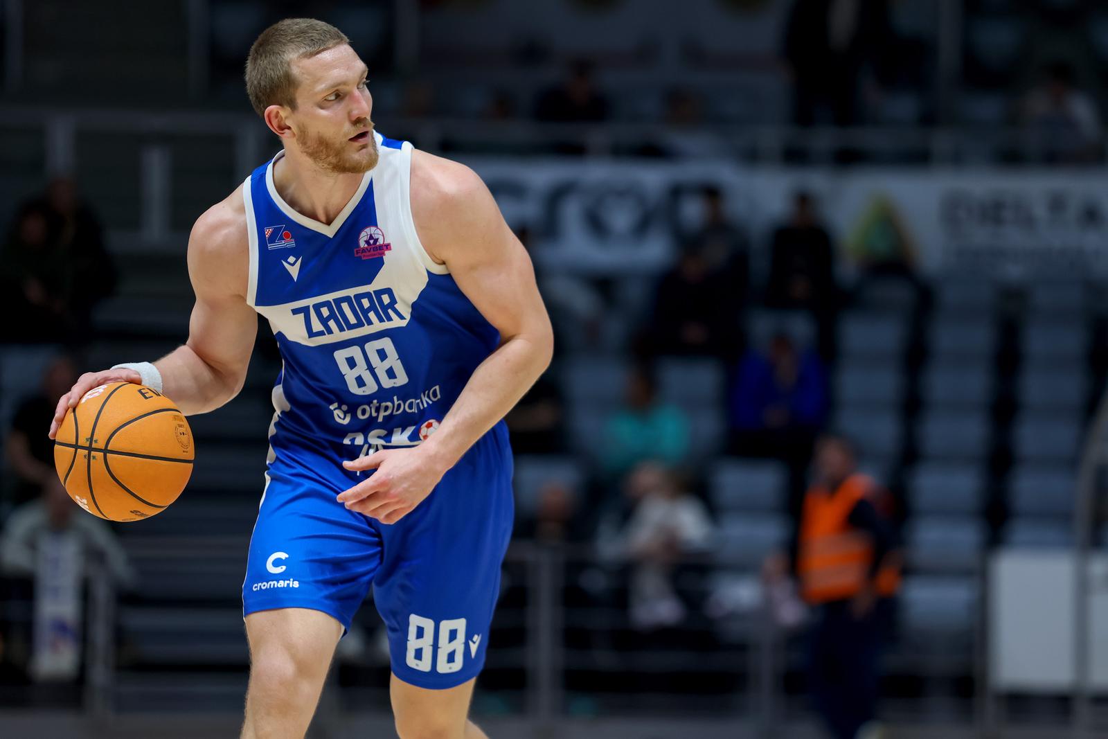 KK Zadar, KK Kvarner, Dominic Gilbert