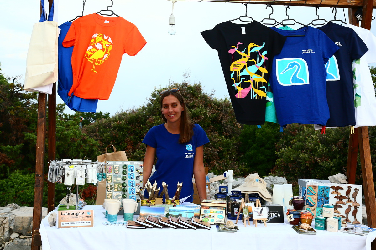 Na vidikovcu Kamenjak održan 5. Sajam lokalnih proizvoda ”Luka i igara” Na vidikovcu Kamenjak održan 5. Sajam lokalnih proizvoda ”Luka i igara”