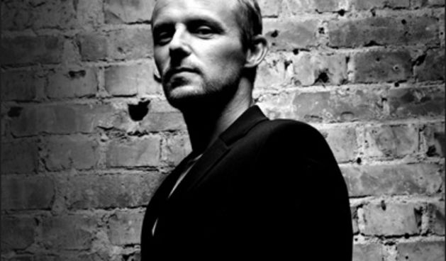 Joe Nesbo, foto: http://stevebuccellato.blogspot.com/2011_05_01_archive.html