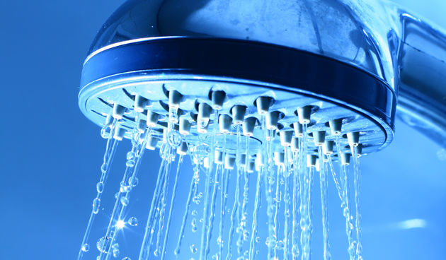 Učinite to pod tušem: sve u jednom – i tuš i seks, a ne morate ni krevet namještati. Savršeno za lijene.