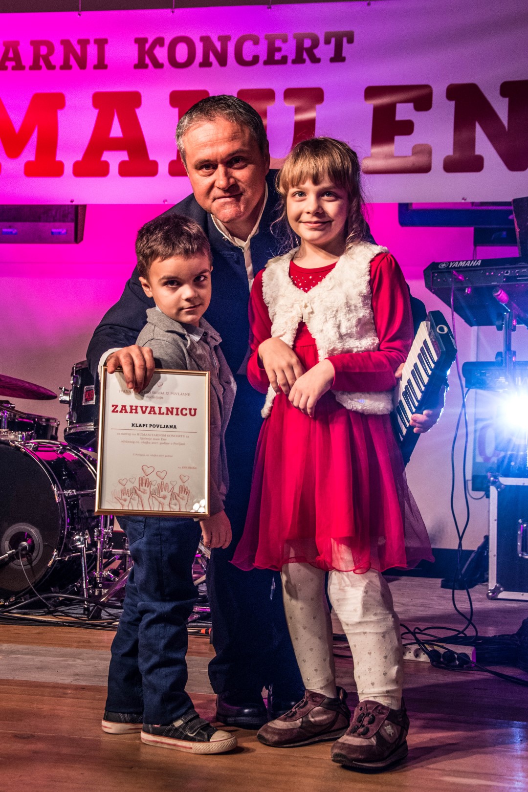 Humanitarni koncert “Za malu Enu” u Povljani Humanitarni koncert “Za malu Enu” u Povljani