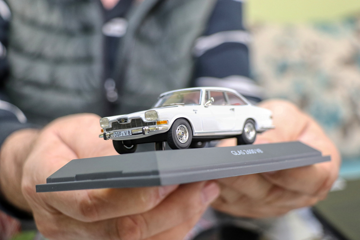 Dušan Erkalović iz Vira jedan je od najvećih kolekcionara autića u Hrvatskoj Dušan Erkalović iz Vira jedan je od najvećih kolekcionara autića u Hrvatskoj