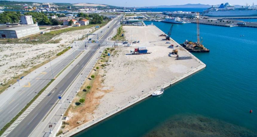 Ribarska luka Gaženica Ribarska luka Gaženica