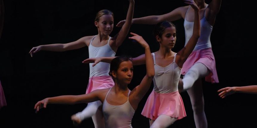 Plesna čestitka Zadarskog plesnog ansambla Plesna čestitka Zadarskog plesnog ansambla